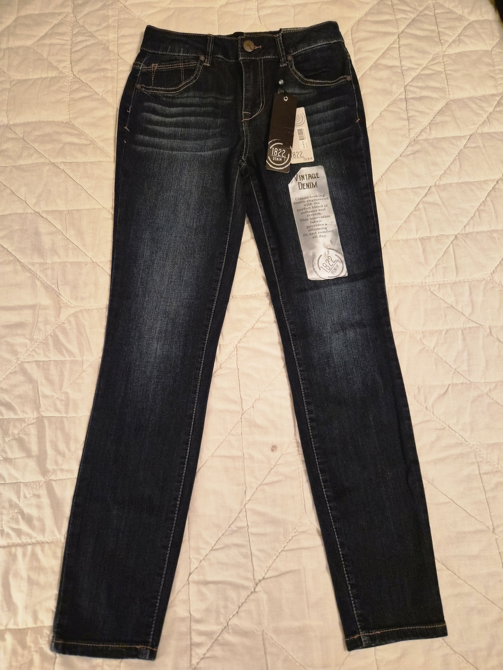 1822 'Butter' Denim Ankle Skinny - Size 4
